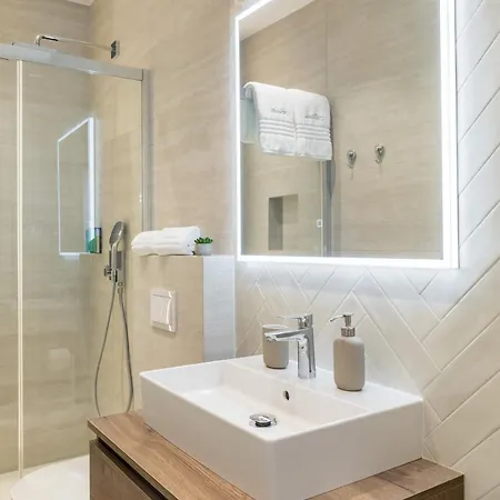 De Luxe Adriatic 1 & Adriatic 2 *